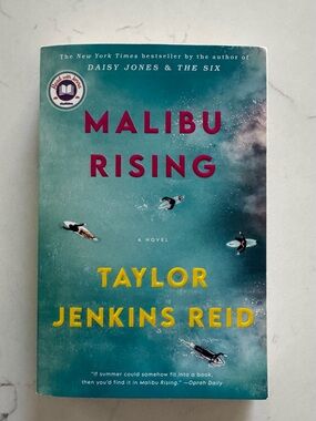 Malibu Rising by Taylor Jenkins Reid - Paperback